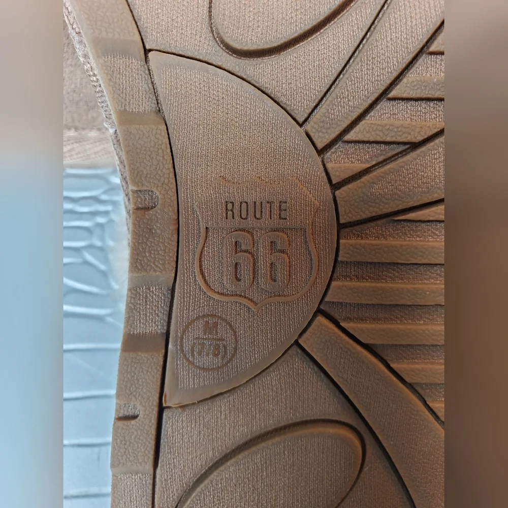 Route 66 NWOB Men's Suede Slippers with Faux Fur Lining Tan Size 7/8
